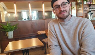 Maurice Höfgen von vom Youtube-Kanal Geld für die Welt im Portrait