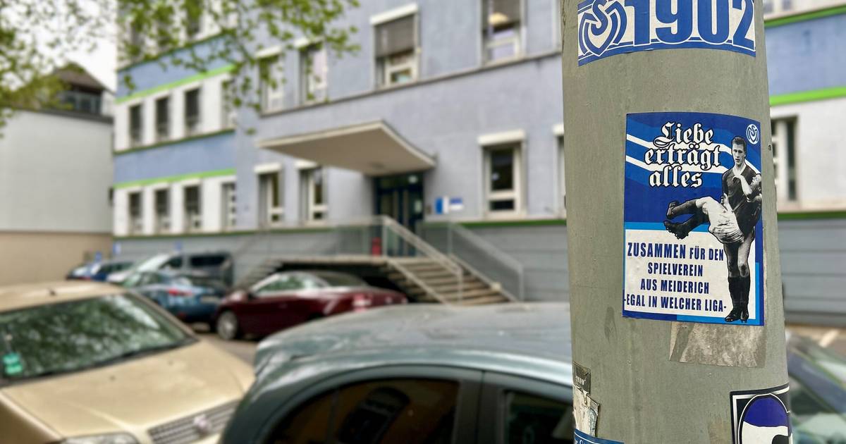 Drohmails gegen Duisburger Schulen: Polizei ermittelt zwei Verdächtige