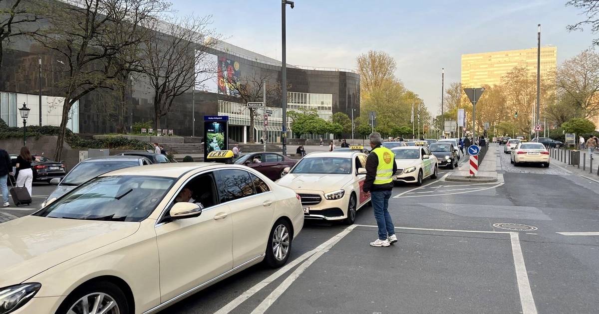 Neue Polleranlage an der Mühlenstraße defekt
