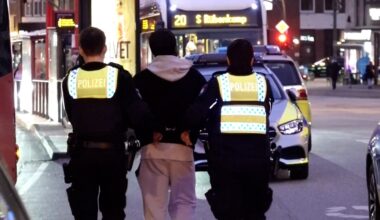 Jugendliche richten im HVV-Bus Waffe auf Fahrgäste | NDR.de - Nachrichten