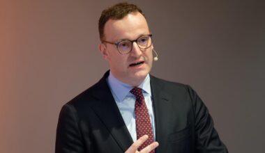 Spahn fordert neue Regierung auf, die AfD zu halbieren