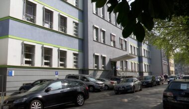 Nordrhein-Westfalen: Drohmail an Duisburger Gymnasium: Jugendliche sollen dahinter stecken