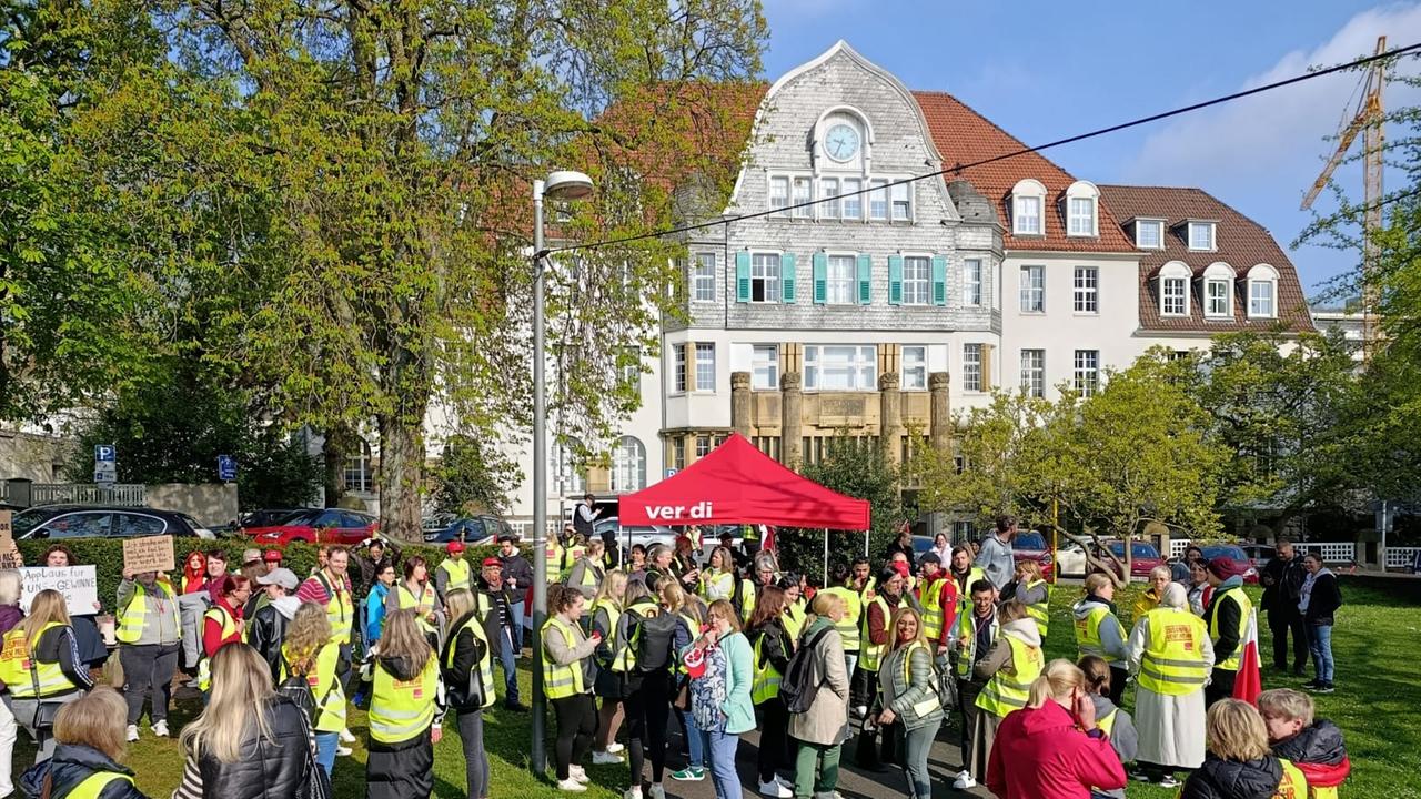 Nordrhein-Westfalen: Warnstreik an der Uniklink Wuppertal: Notversorgung fand statt