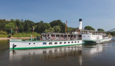 Dampfer Dresden auf Fahrt in Richtung Nordsee