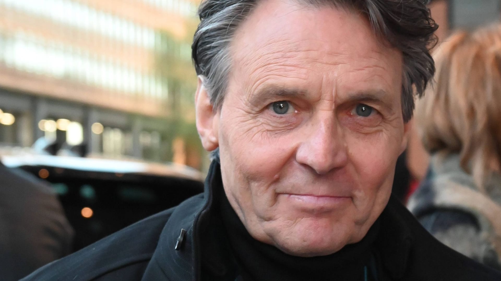 Wolfgang Bahro: Er spielt bei GZSZ Rechtsanwalt Prof. Dr. Dr. (hc) Hans Joachim Gerner.