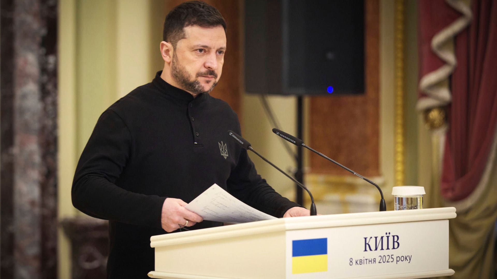 Wolodymyr Selenskyj bei einer Pressekonferenz: Er wirft China vor, Russland mit Soldaten auszuhelfen. (Archivbild)