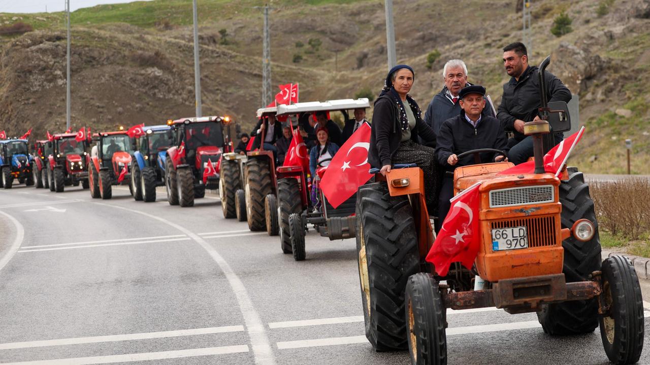 Türkei: Regierungskritische Proteste in AKP-Hochburg