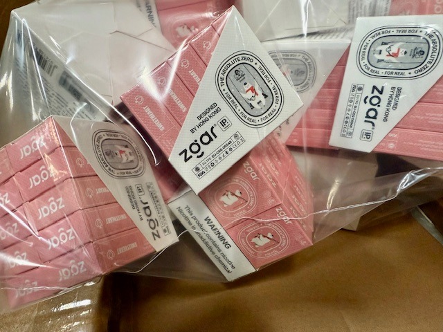 ZOLL-E: Zollfahndung Essen - Schlag gegen Handel mit illegalen E-Zigaretten - fast 160.000 Stück E-Zigaretten sichergestellt - Steuerschaden ca. ½ Million Euro