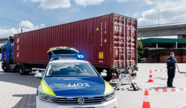 Drogenschmuggel in Hamburg: Lange Haftstrafen für Ex-Hafenmitarbeiter | NDR.de - Nachrichten