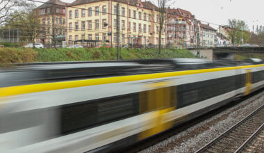 Lahr: Fahrkartenkontrolleur gegen Kopf geschlagen - Hitradio Ohr