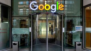 Zu sehen ist der Eingang des Google-Sitzes in Hamburg. Dieses Jahr verkündet Google auf der Google Cloud Next 2025 eine ganze Palette an Neuheiten. Hier ein Überblick. (Bild: Frank von Wieding)