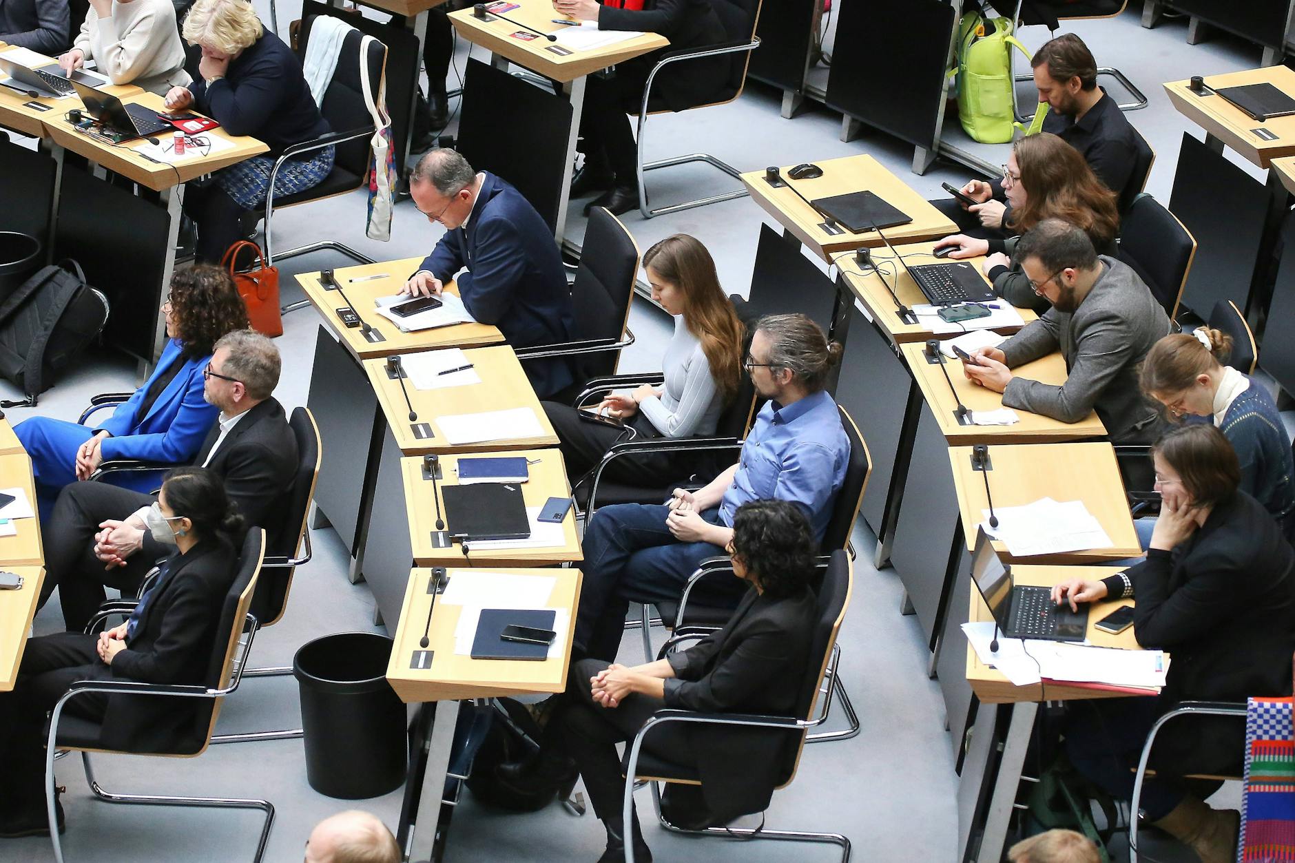 Die Grünen im Abgeordnetenhaus fordern erneut ein Ende der Kriminalisierung des Schwarzfahrens.