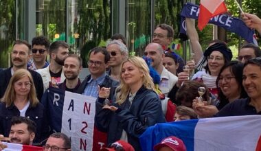 ESC: Louane trifft ihren Fanclub