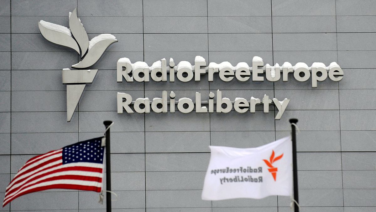 EU stellt 5,5 Mio. Euro Soforthilfe bereit, um Radio Free Europe am Leben zu erhalten