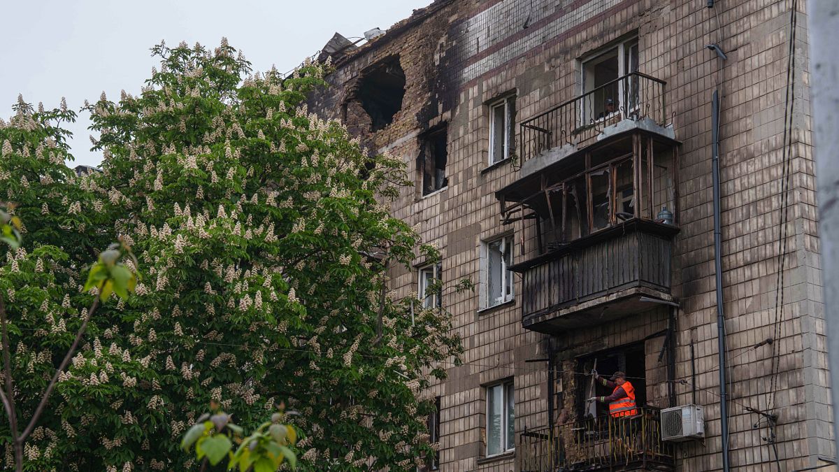 Kurz vor Weltkriegsgedenktag: Russland attackiert Kyjiw mit Drohnen, 2 Tote