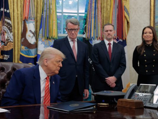 Trump kündigt Handelsabkommen mit UK an