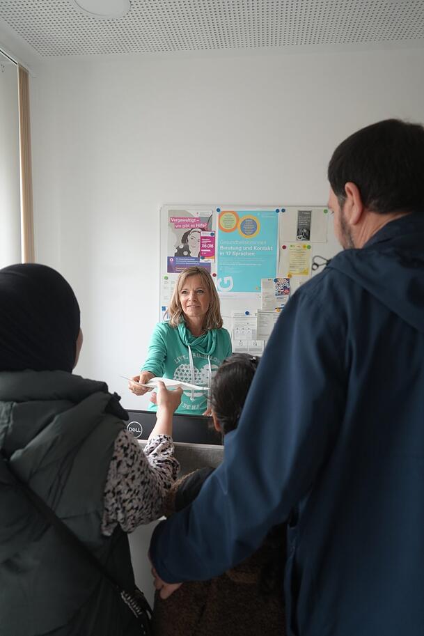 70 Prozent der Patienten, die hier her kommen, haben einen Migrationshintergrund. Bei vielen gehen die Probleme viel tiefer als die eigentliche Krankheit.