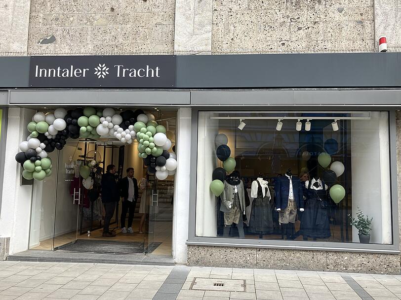 Inntaler Tracht im neuen Design in der Sendlinger Straße 45. Zuvor war das Unternehmen als "Inntaler Trachtenwelt" bekannt.