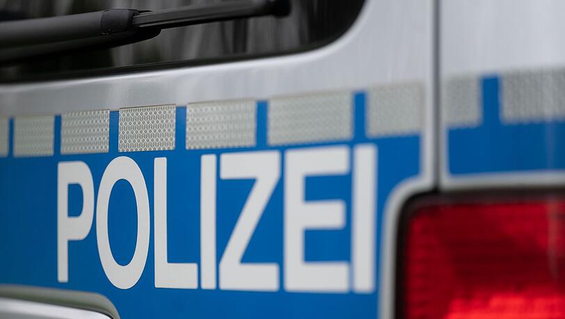 Toter in Wohnung in Bayern entdeckt: Polizei geht von Gewalttat aus