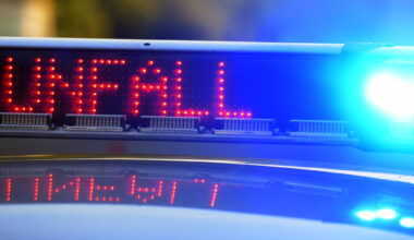 Stau nach schwerem Unfall auf der Autobahn im Erzgebirge