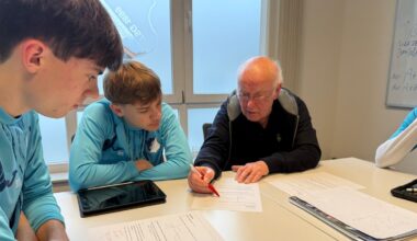 Rekordlehrer: Deshalb unterrichtet Volker Hoffmann noch mit 81 - SWR1 Leute