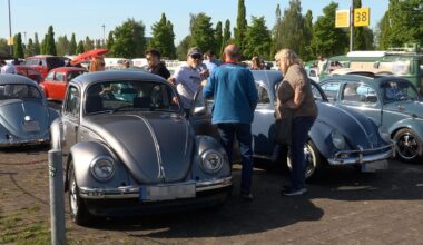 Maikäfertreffen in Hannover: Tausende Fans feiern VW-Klassiker
