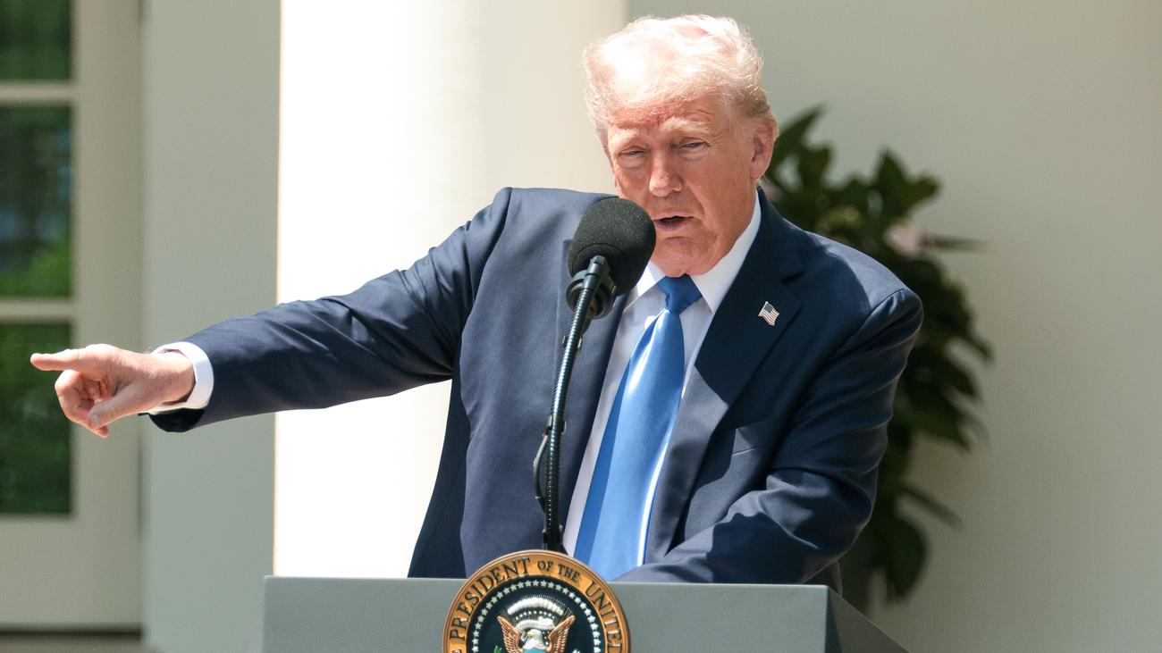 Handelspolitik: Donald Trump will alle Käufer iranischen Öls mit Sanktionen belegen