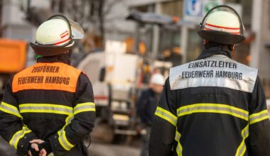 Großbrand in Farmsen-Berne – Feuerwehr warnt Anwohner