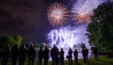 Unwetterwarnung: Gewitter: Festival Rhein in Flammen in Bonn unterbrochen
