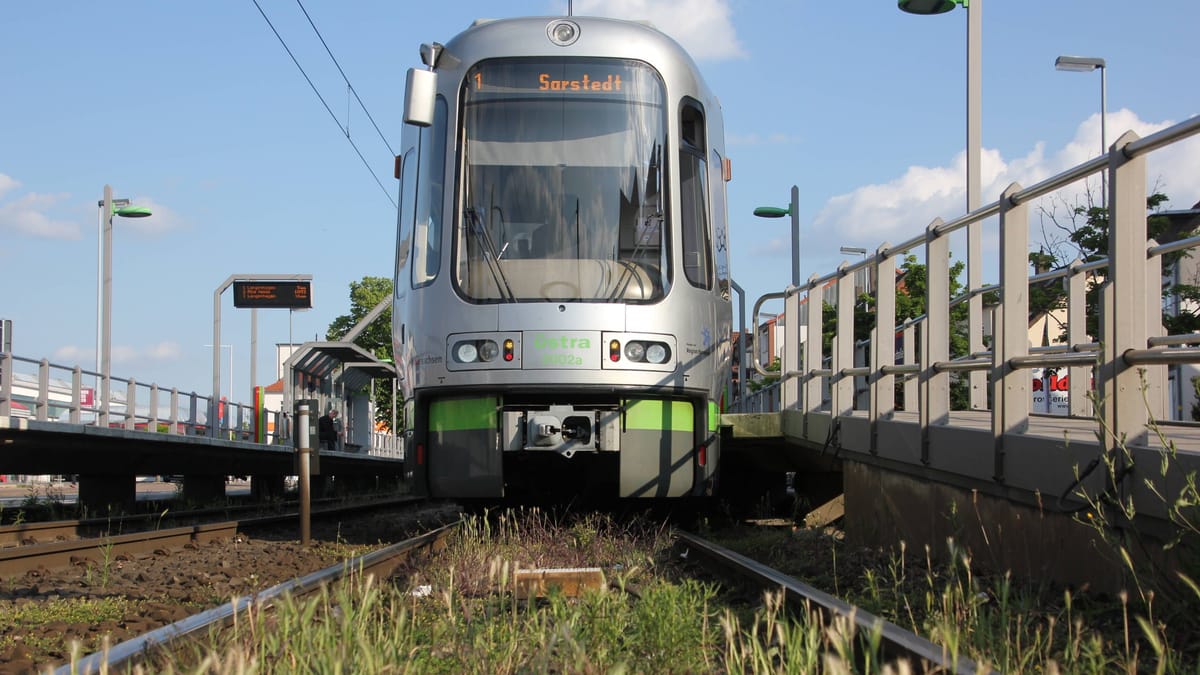 Zwei Verletzte in Stadtbahn nach Vollbremsung