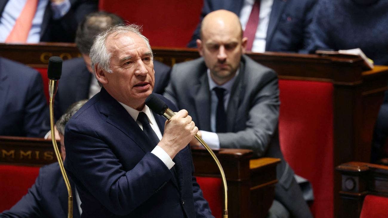 Frankreich: Bayrou sorgt mit Äußerungen über Migranten für Haushaltsstreit