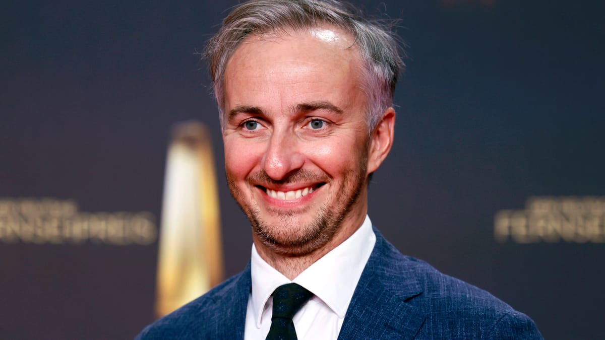Jan Böhmermann zieht über maroden Rheindeich her