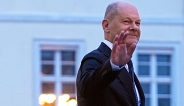 Diese Songs werden beim Zapfenstreich für Olaf Scholz gespielt