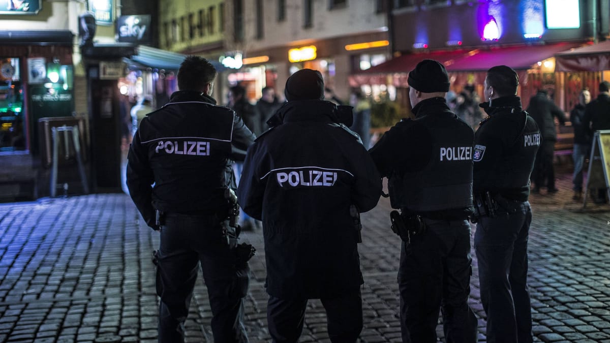 Maßnahmen gegen Partylärm und Wildpinkeln in Frankfurt