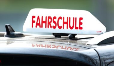Führerscheinprüfung: CDU fordert mehr Fahrprüfer für Hamburg