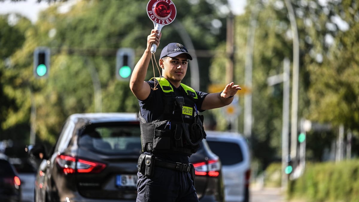 Mann mit möglichem Sprengstoff erwischt
