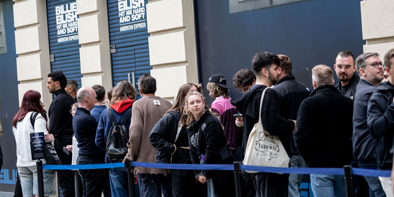 Billie Eilish umarmt Fans in Berlin: «Bester Fangirl-Moment»