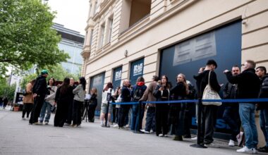 Billie Eilish umarmt Fans in Berlin: "Bester Fangirl-Moment"