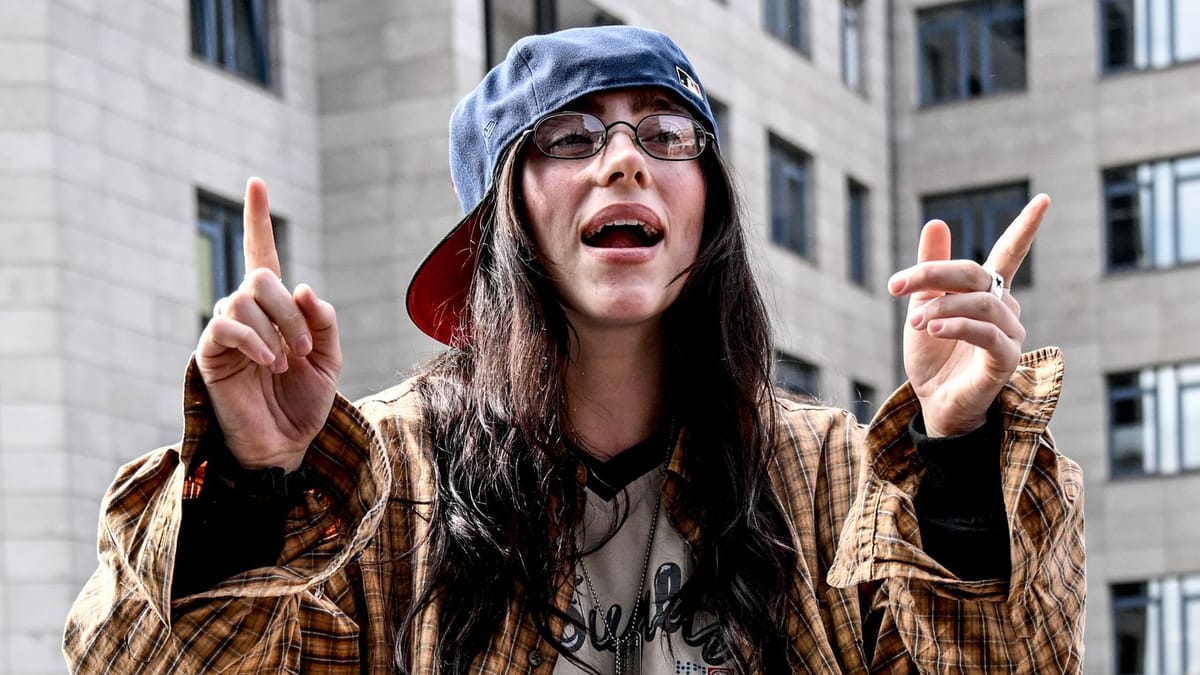 Billie Eilish spricht persönliche Ansage für Berliner Bahnhöfe ein