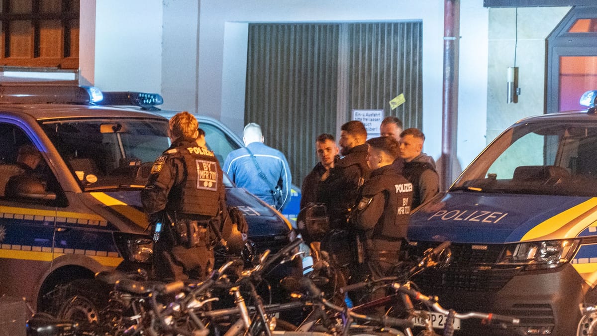 Schlägerei zwischen FCN- und Köln-Fans – dutzende Festnahmen