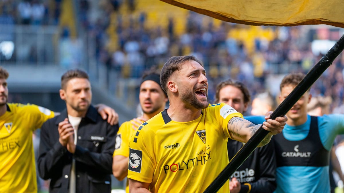 Alemannia Aachen feiert Sieg und Klassenerhalt gegen 1. FC Saarbrücken
