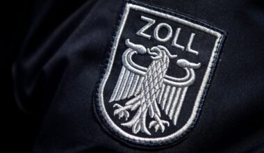 Zoll kontrolliert Shishabars, Clubs und Kioske