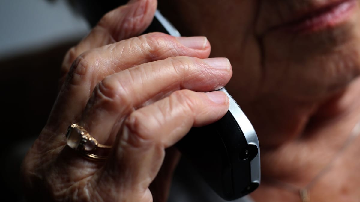 Seniorin übergibt Gold im Wert von 100.000 Euro