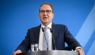 Reichsbürger: Dobrindt verbietet Reichsbürgerverein "Königreich Deutschland"