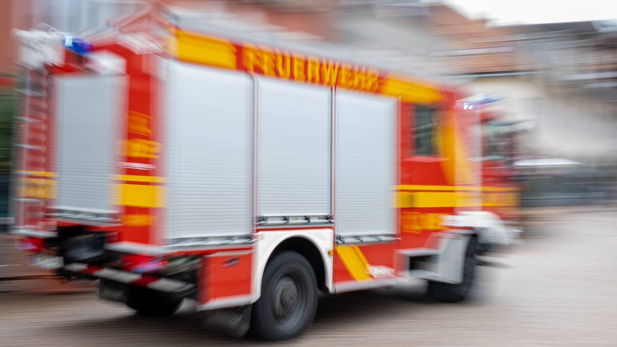 Aachen: Feuerwehr-Großeinsatz durch Küchenbrand