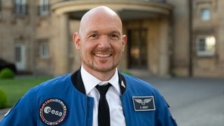 Astronaut und Wissenschaftler Alexander Gerst vor dem Staatsministerium in Stuttgart