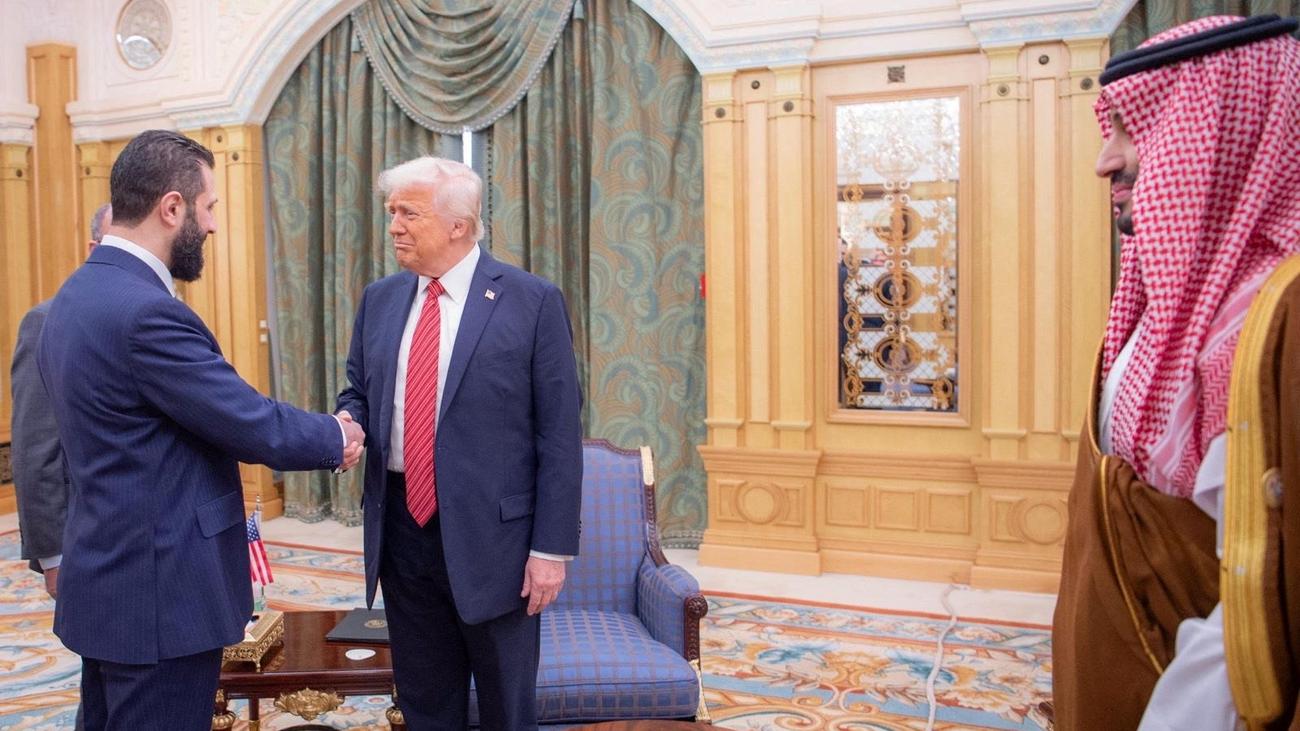 Syrien: Donald Trump trifft syrischen Übergangspräsidenten Al-Scharaa