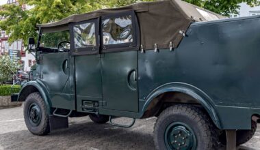 Mann zeigt Hitlergruß aus Militärauto – Strafbefehl beantragt