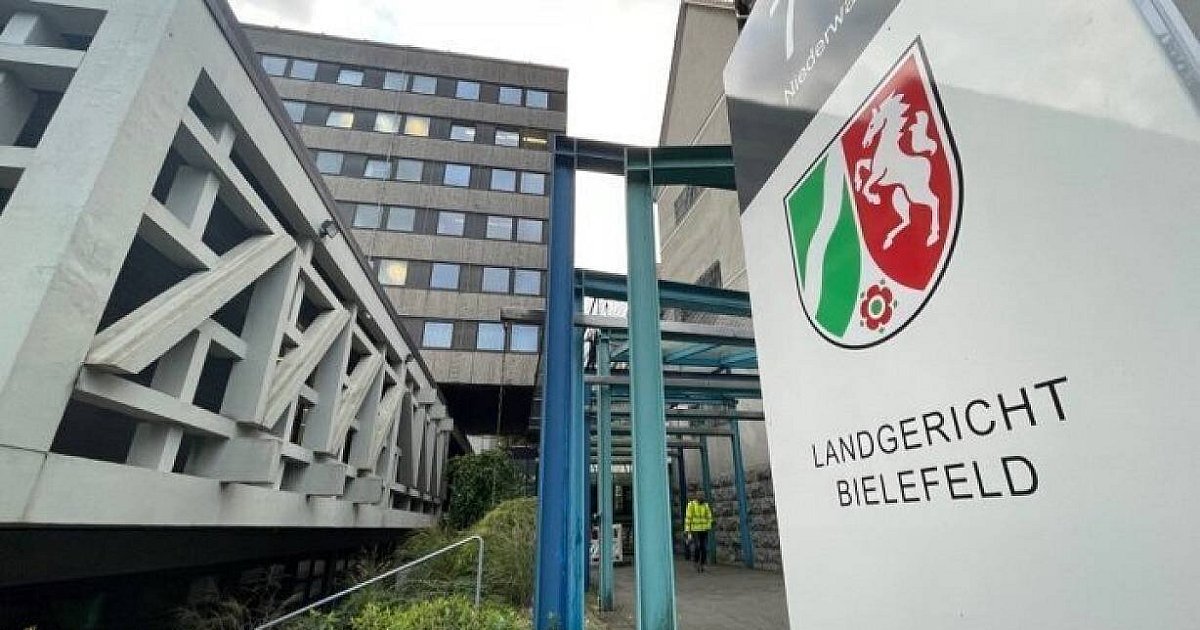 Lenkzeiten manipuliert: Pferde-Spediteur und Bielefelder Disponent verurteilt