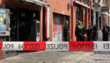 Zehn Menschen prügeln sich vor Bar auf St. Pauli